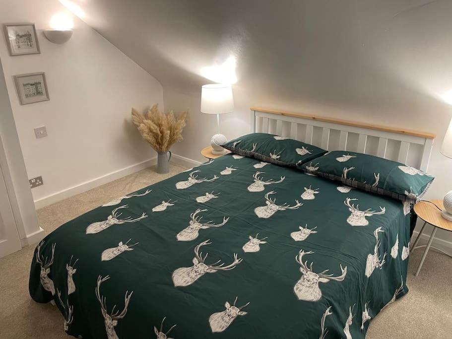 Stylish & Spacious 2 Storey, 3 Bed Apartment Gravesend Dış mekan fotoğraf