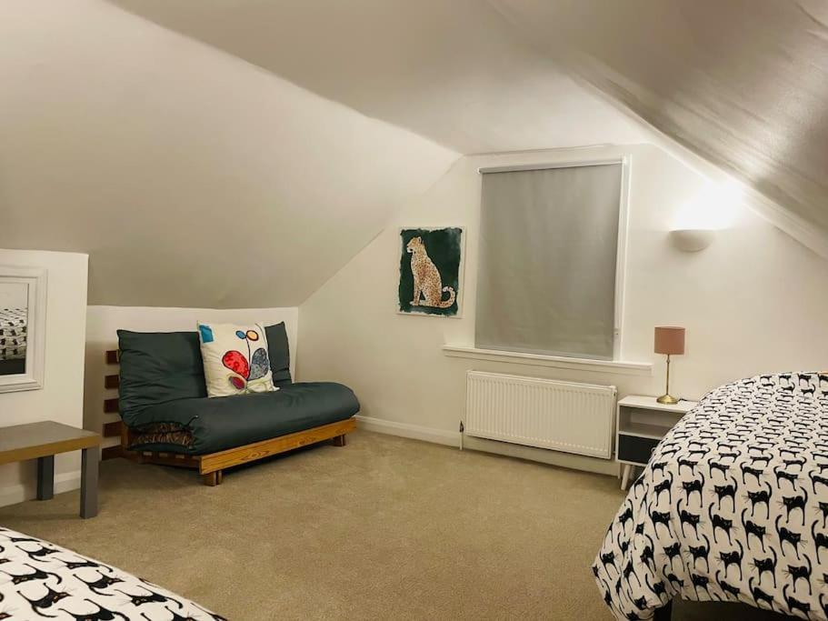 Stylish & Spacious 2 Storey, 3 Bed Apartment Gravesend Dış mekan fotoğraf