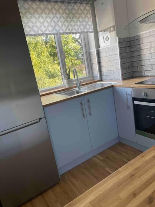 Stylish & Spacious 2 Storey, 3 Bed Apartment Gravesend Dış mekan fotoğraf